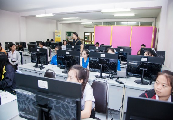 ภาพกิจกรรม คณะวิทยาศาสตร์และเทคโนโลยี จัดกิจกรรมส่งเสริมทักษะการวิเคราะห์เชิงตัวเลข การสื่อสารและการใช้เทคโนโลยีสารสนเทศ เรื่อง การใช้งาน Google Docs เบื้องต้น