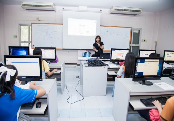 ภาพกิจกรรม คณะวิทยาศาสตร์และเทคโนโลยี จัดกิจกรรมส่งเสริมทักษะการวิเคราะห์เชิงตัวเลข การสื่อสารและการใช้เทคโนโลยีสารสนเทศ เรื่อง การใช้งาน Google Docs เบื้องต้น