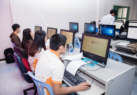 ภาพกิจกรรม คณะวิทยาศาสตร์และเทคโนโลยี จัดกิจกรรมส่งเสริมทักษะการวิเคราะห์เชิงตัวเลข การสื่อสารและการใช้เทคโนโลยีสารสนเทศ เรื่อง การใช้งาน Google Docs เบื้องต้น