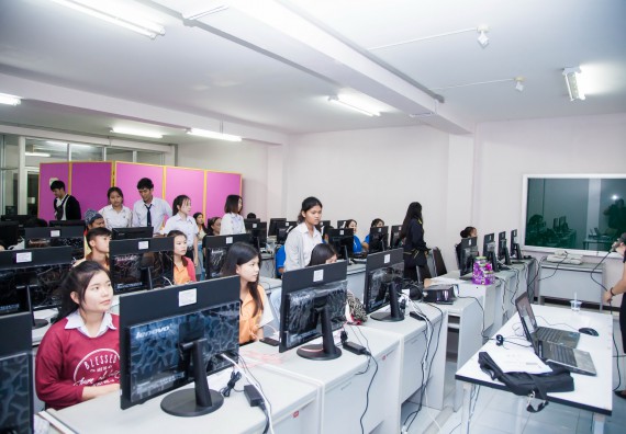 ภาพกิจกรรม คณะวิทยาศาสตร์และเทคโนโลยี จัดกิจกรรมส่งเสริมทักษะการวิเคราะห์เชิงตัวเลข การสื่อสารและการใช้เทคโนโลยีสารสนเทศ เรื่อง การใช้งาน Google Docs เบื้องต้น