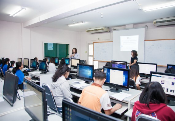 ภาพกิจกรรม คณะวิทยาศาสตร์และเทคโนโลยี จัดกิจกรรมส่งเสริมทักษะการวิเคราะห์เชิงตัวเลข การสื่อสารและการใช้เทคโนโลยีสารสนเทศ เรื่อง การใช้งาน Google Docs เบื้องต้น