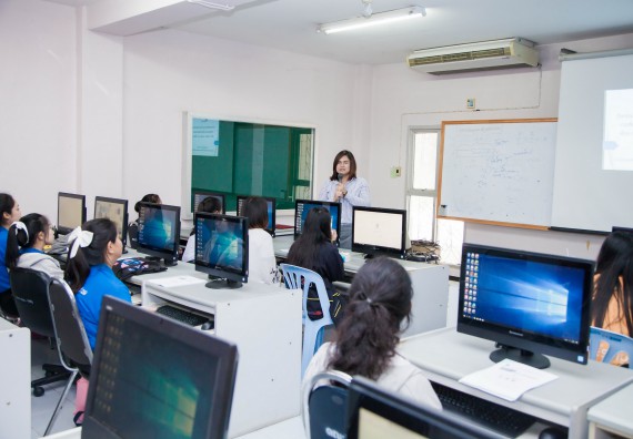 ภาพกิจกรรม คณะวิทยาศาสตร์และเทคโนโลยี จัดกิจกรรมส่งเสริมทักษะการวิเคราะห์เชิงตัวเลข การสื่อสารและการใช้เทคโนโลยีสารสนเทศ เรื่อง การใช้งาน Google Docs เบื้องต้น