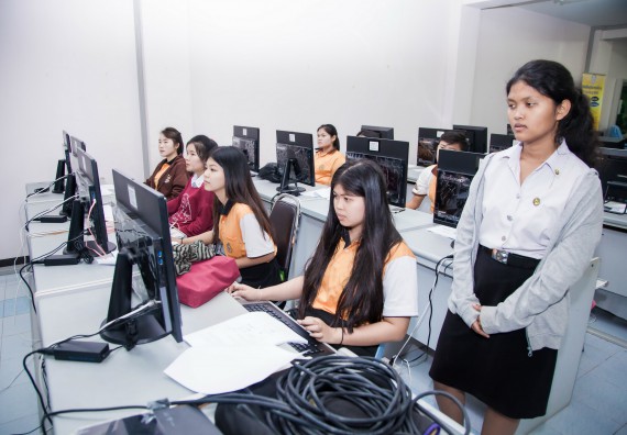 ภาพกิจกรรม คณะวิทยาศาสตร์และเทคโนโลยี จัดกิจกรรมส่งเสริมทักษะการวิเคราะห์เชิงตัวเลข การสื่อสารและการใช้เทคโนโลยีสารสนเทศ เรื่อง การใช้งาน Google Docs เบื้องต้น