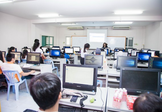 ภาพกิจกรรม คณะวิทยาศาสตร์และเทคโนโลยี จัดกิจกรรมส่งเสริมทักษะการวิเคราะห์เชิงตัวเลข การสื่อสารและการใช้เทคโนโลยีสารสนเทศ เรื่อง การใช้งาน Google Docs เบื้องต้น