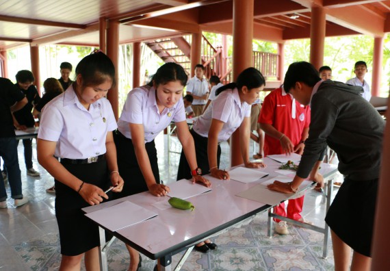 ภาพกิจกรรม คณะวิทยาศาสตร์และเทคโนโลยี เข้าร่วมโครงการอบรมสัมมนาเสริมสร้างศักยภาพในการอนุรักษ์สิ่งแวดล้อมธรรมชาติ หัวข้อ วิธีการวาดภาพทางพฤกษศาสตร์