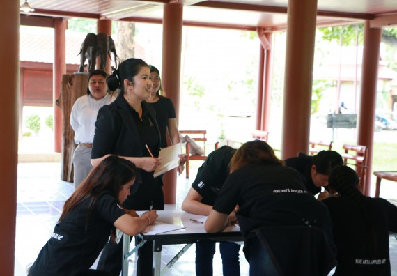 ภาพกิจกรรม คณะวิทยาศาสตร์และเทคโนโลยี เข้าร่วมโครงการอบรมสัมมนาเสริมสร้างศักยภาพในการอนุรักษ์สิ่งแวดล้อมธรรมชาติ หัวข้อ วิธีการวาดภาพทางพฤกษศาสตร์