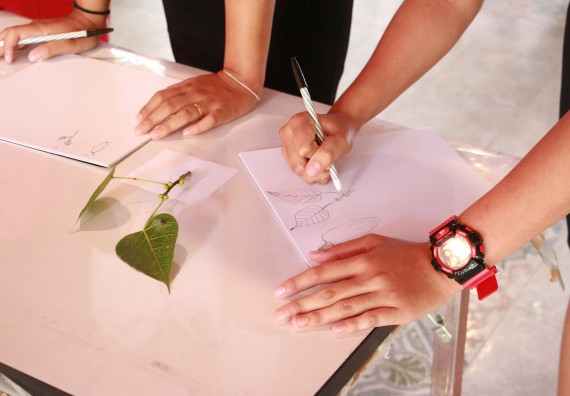 ภาพกิจกรรม คณะวิทยาศาสตร์และเทคโนโลยี เข้าร่วมโครงการอบรมสัมมนาเสริมสร้างศักยภาพในการอนุรักษ์สิ่งแวดล้อมธรรมชาติ หัวข้อ วิธีการวาดภาพทางพฤกษศาสตร์