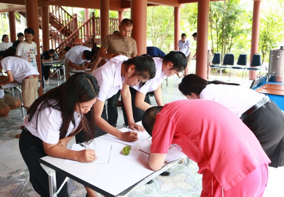 ภาพกิจกรรม คณะวิทยาศาสตร์และเทคโนโลยี เข้าร่วมโครงการอบรมสัมมนาเสริมสร้างศักยภาพในการอนุรักษ์สิ่งแวดล้อมธรรมชาติ หัวข้อ วิธีการวาดภาพทางพฤกษศาสตร์