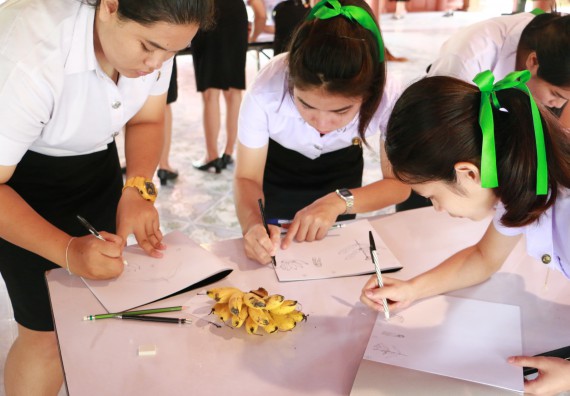 ภาพกิจกรรม คณะวิทยาศาสตร์และเทคโนโลยี เข้าร่วมโครงการอบรมสัมมนาเสริมสร้างศักยภาพในการอนุรักษ์สิ่งแวดล้อมธรรมชาติ หัวข้อ วิธีการวาดภาพทางพฤกษศาสตร์