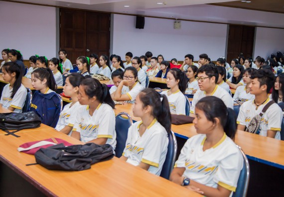 ภาพกิจกรรม คณะวิทยาศาสตร์และเทคโนโลยี จัดกิจกรรมพุทธศาสนากับวิทยาศาสตร์ เพื่อส่งเสริมคุณธรรม จริยธรรม