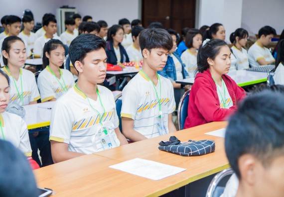 ภาพกิจกรรม คณะวิทยาศาสตร์และเทคโนโลยี จัดกิจกรรมพุทธศาสนากับวิทยาศาสตร์ เพื่อส่งเสริมคุณธรรม จริยธรรม