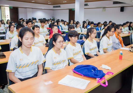 ภาพกิจกรรม คณะวิทยาศาสตร์และเทคโนโลยี จัดกิจกรรมพุทธศาสนากับวิทยาศาสตร์ เพื่อส่งเสริมคุณธรรม จริยธรรม