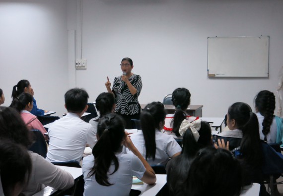 ภาพกิจกรรม โปรแกรมวิชาสาธารณสุขศาสตร์ จัดการอบรม เรื่อง เทคนิคการเยี่ยมบ้าน