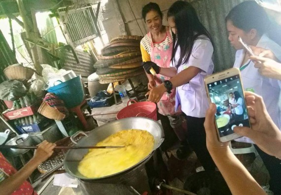 ภาพกิจกรรม โปรแกรมวิชาวิทยาศาสตร์และเทคโนโลยีการอาหาร จัดกิจกรรมศึกษาดูงานสถานประกอบการ