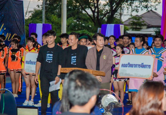 ภาพกิจกรรม คณะวิทยาศาสตร์และเทคโนโลยี ขอแสดงความยินดีกับ Dragon team ที่ได้รับรางวัลรองชนะเลิศอันดับ 1