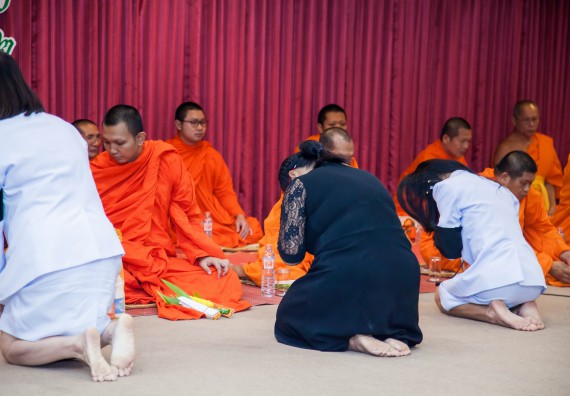 ภาพกิจกรรม คณะวิทยาศาสตร์และเทคโนโลยี เข้าร่วมทำบุญตักบาตรวันคล้ายวันสถาปนามหาวิทยาลัยราชภัฏกำแพงเพชร