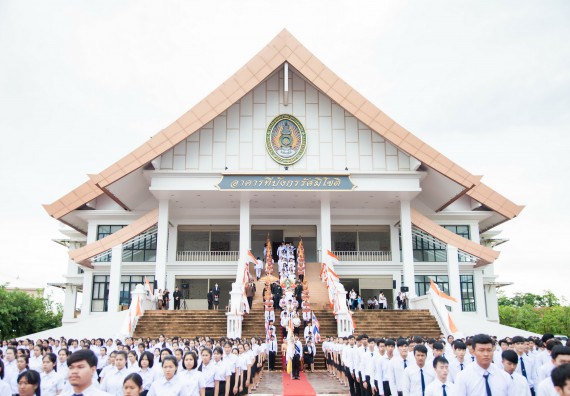 ภาพกิจกรรม คณะวิทยาศาสตร์และเทคโนโลยี เข้าร่วมทำบุญตักบาตรวันคล้ายวันสถาปนามหาวิทยาลัยราชภัฏกำแพงเพชร
