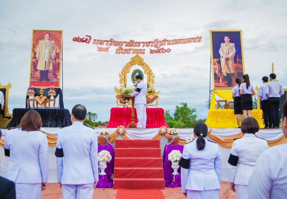 ภาพกิจกรรม คณะวิทยาศาสตร์และเทคโนโลยี เข้าร่วมทำบุญตักบาตรวันคล้ายวันสถาปนามหาวิทยาลัยราชภัฏกำแพงเพชร