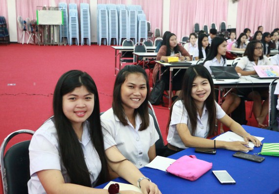 ภาพกิจกรรม โปรแกรมวิชาเคมี จัดกิจกรรมการนำเสนอผลงานวิจัยทางเคมี