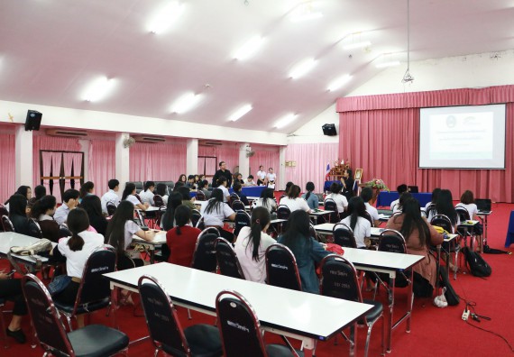 ภาพกิจกรรม โปรแกรมวิชาเคมี จัดกิจกรรมการนำเสนอผลงานวิจัยทางเคมี