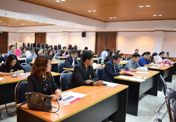 ภาพกิจกรรม คณะวิทยาศาสตร์และเทคโนโลยี เข้าร่วมอบรมเชิงปฏิบัติการตามโครงการ 1 อาจารย์ 1 ผลงานวิชาการด้านงานวิจัย เรื่อง จริยธรรมการวิจัยในมนุษย์ : การเขียนโครงการวิจัยและการขอรับรอง