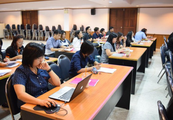 ภาพกิจกรรม คณะวิทยาศาสตร์และเทคโนโลยี เข้าร่วมอบรมเชิงปฏิบัติการตามโครงการ 1 อาจารย์ 1 ผลงานวิชาการด้านงานวิจัย เรื่อง จริยธรรมการวิจัยในมนุษย์ : การเขียนโครงการวิจัยและการขอรับรอง