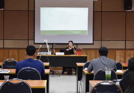 ภาพกิจกรรม คณะวิทยาศาสตร์และเทคโนโลยี เข้าร่วมอบรมเชิงปฏิบัติการตามโครงการ 1 อาจารย์ 1 ผลงานวิชาการด้านงานวิจัย เรื่อง จริยธรรมการวิจัยในมนุษย์ : การเขียนโครงการวิจัยและการขอรับรอง