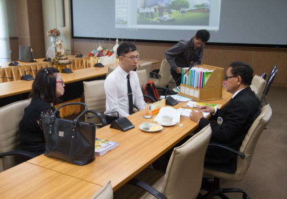 ภาพกิจกรรม คณะวิทยาศาสตร์และเทคโนโลยี เข้าร่วมตรวจประเมินคุณภาพการศึกษาภายใน ประจำปีการศึกษา 2559 ระดับมหาวิทยาลัย