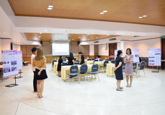 ภาพกิจกรรม คณะวิทยาศาสตร์และเทคโนโลยี เข้าร่วมการนำเสนอผลการจัดการความรู้ ประจำปีการศึกษา 2559