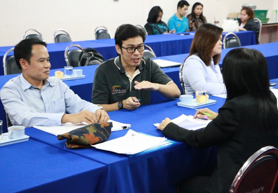 ภาพกิจกรรม คณะวิทยาศาสตร์และเทคโนโลยี เข้ารับการตรวจสอบประเมินผลการวางระบบการควบคุมภายใน ประจำปี 2560