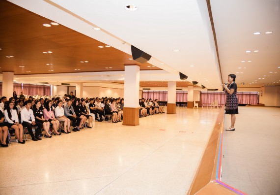 ภาพกิจกรรม พิธีฝึกซ้อมรับพระราชทานปริญญาบัตร  คณะวิทยาศาสตร์และเทคโนโลยี | วันที่ 6  พฤศจิกายน 2560