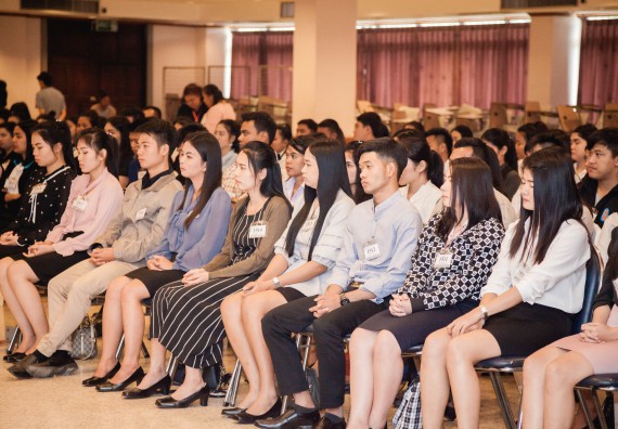 ภาพกิจกรรม พิธีฝึกซ้อมรับพระราชทานปริญญาบัตร  คณะวิทยาศาสตร์และเทคโนโลยี | วันที่ 6  พฤศจิกายน 2560