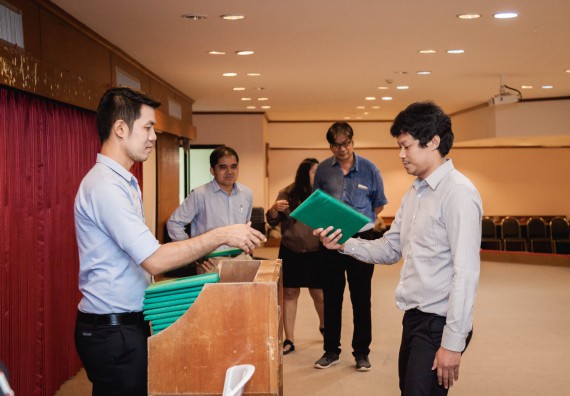 ภาพกิจกรรม พิธีฝึกซ้อมรับพระราชทานปริญญาบัตร  คณะวิทยาศาสตร์และเทคโนโลยี | วันที่ 6  พฤศจิกายน 2560