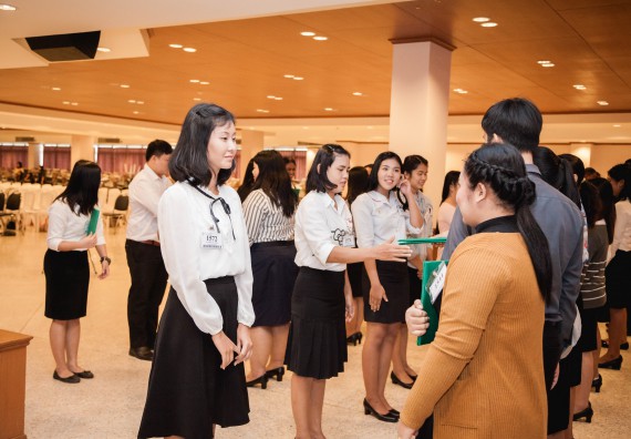 ภาพกิจกรรม พิธีฝึกซ้อมรับพระราชทานปริญญาบัตร  คณะวิทยาศาสตร์และเทคโนโลยี | วันที่ 6  พฤศจิกายน 2560