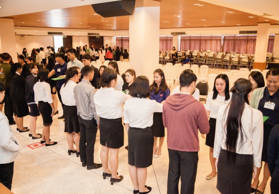 ภาพกิจกรรม พิธีฝึกซ้อมรับพระราชทานปริญญาบัตร  คณะวิทยาศาสตร์และเทคโนโลยี | วันที่ 6  พฤศจิกายน 2560