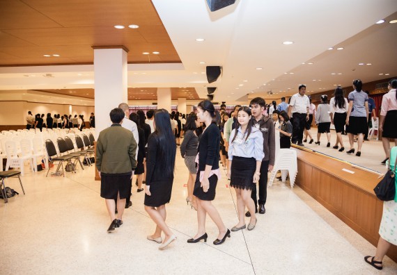 ภาพกิจกรรม พิธีฝึกซ้อมรับพระราชทานปริญญาบัตร  คณะวิทยาศาสตร์และเทคโนโลยี | วันที่ 6  พฤศจิกายน 2560