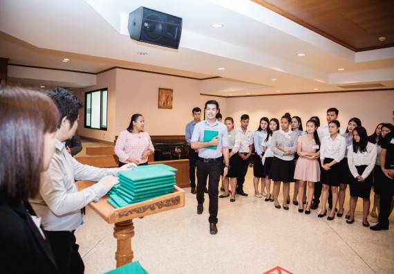 ภาพกิจกรรม พิธีฝึกซ้อมรับพระราชทานปริญญาบัตร  คณะวิทยาศาสตร์และเทคโนโลยี | วันที่ 6  พฤศจิกายน 2560