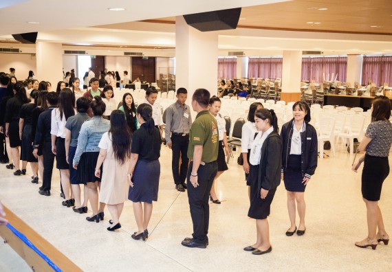 ภาพกิจกรรม พิธีฝึกซ้อมรับพระราชทานปริญญาบัตร  คณะวิทยาศาสตร์และเทคโนโลยี | วันที่ 6  พฤศจิกายน 2560