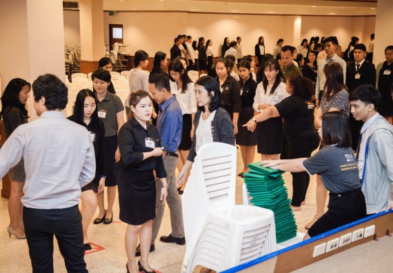 ภาพกิจกรรม พิธีฝึกซ้อมรับพระราชทานปริญญาบัตร  คณะวิทยาศาสตร์และเทคโนโลยี | วันที่ 6  พฤศจิกายน 2560