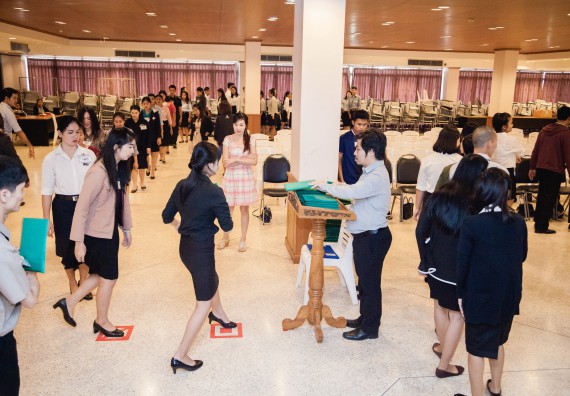 ภาพกิจกรรม พิธีฝึกซ้อมรับพระราชทานปริญญาบัตร  คณะวิทยาศาสตร์และเทคโนโลยี | วันที่ 6  พฤศจิกายน 2560