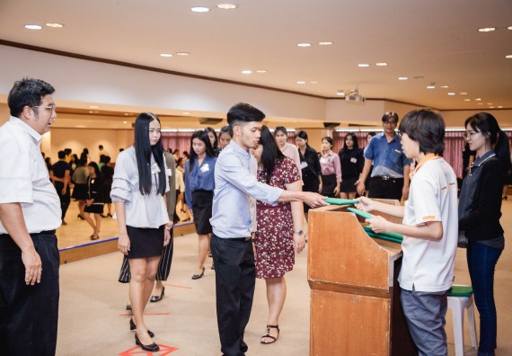 ภาพกิจกรรม พิธีฝึกซ้อมรับพระราชทานปริญญาบัตร  คณะวิทยาศาสตร์และเทคโนโลยี | วันที่ 6  พฤศจิกายน 2560