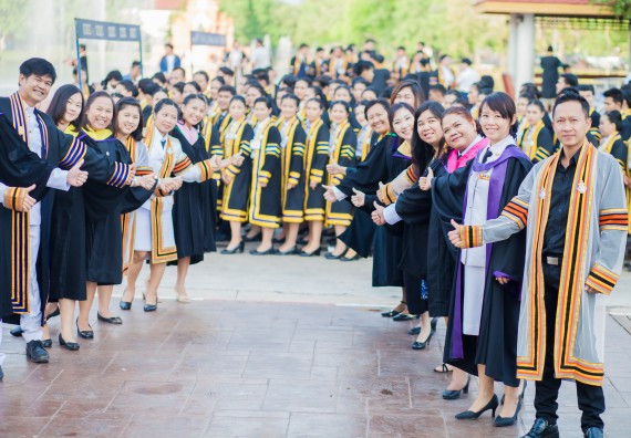 ภาพกิจกรรม พิธีฝึกซ้อมรับพระราชทานปริญญาบัตร คณะวิทยาศาสตร์และเทคโนโลยี | วันที่ 7 พฤศจิกายน 2560