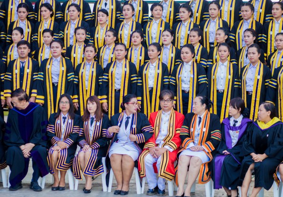 ภาพกิจกรรม พิธีฝึกซ้อมรับพระราชทานปริญญาบัตร คณะวิทยาศาสตร์และเทคโนโลยี | วันที่ 7 พฤศจิกายน 2560