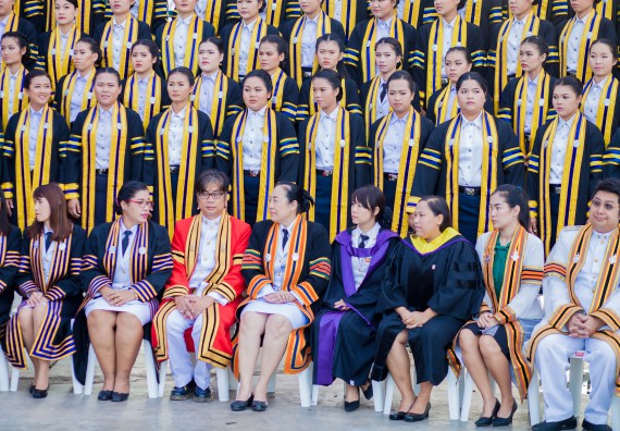 ภาพกิจกรรม พิธีฝึกซ้อมรับพระราชทานปริญญาบัตร คณะวิทยาศาสตร์และเทคโนโลยี | วันที่ 7 พฤศจิกายน 2560