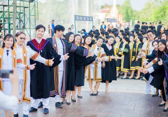ภาพกิจกรรม พิธีฝึกซ้อมรับพระราชทานปริญญาบัตร คณะวิทยาศาสตร์และเทคโนโลยี | วันที่ 7 พฤศจิกายน 2560