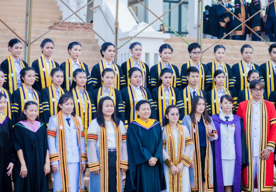 ภาพกิจกรรม พิธีฝึกซ้อมรับพระราชทานปริญญาบัตร คณะวิทยาศาสตร์และเทคโนโลยี | วันที่ 7 พฤศจิกายน 2560