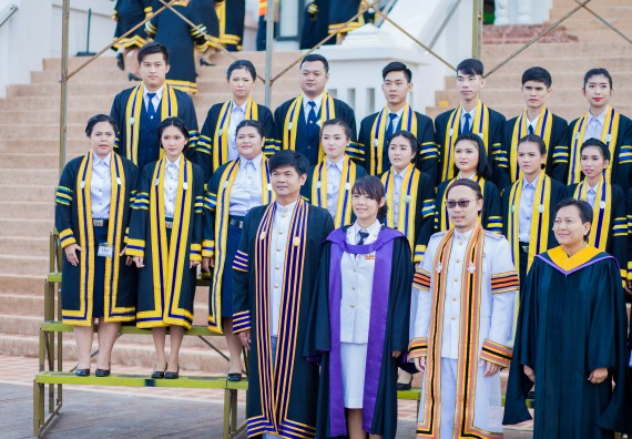 ภาพกิจกรรม พิธีฝึกซ้อมรับพระราชทานปริญญาบัตร คณะวิทยาศาสตร์และเทคโนโลยี | วันที่ 7 พฤศจิกายน 2560