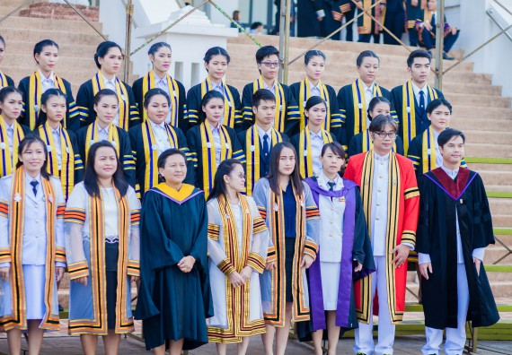 ภาพกิจกรรม พิธีฝึกซ้อมรับพระราชทานปริญญาบัตร คณะวิทยาศาสตร์และเทคโนโลยี | วันที่ 7 พฤศจิกายน 2560