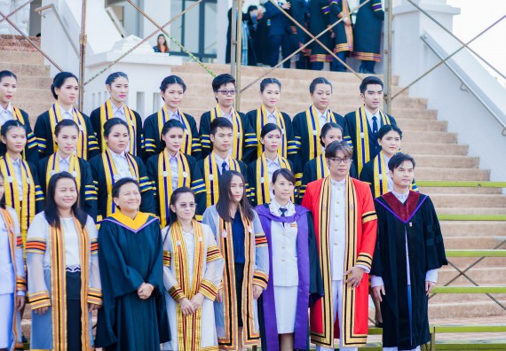 ภาพกิจกรรม พิธีฝึกซ้อมรับพระราชทานปริญญาบัตร คณะวิทยาศาสตร์และเทคโนโลยี | วันที่ 7 พฤศจิกายน 2560