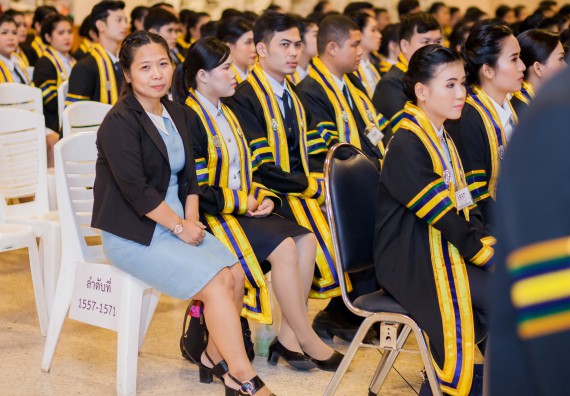 ภาพกิจกรรม พิธีฝึกซ้อมรับพระราชทานปริญญาบัตร คณะวิทยาศาสตร์และเทคโนโลยี | วันที่ 7 พฤศจิกายน 2560
